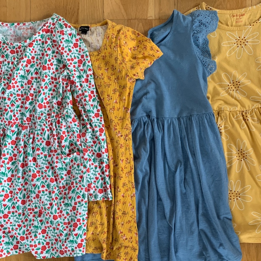 Floral and Solid Kids Dress bundle. Size Medium